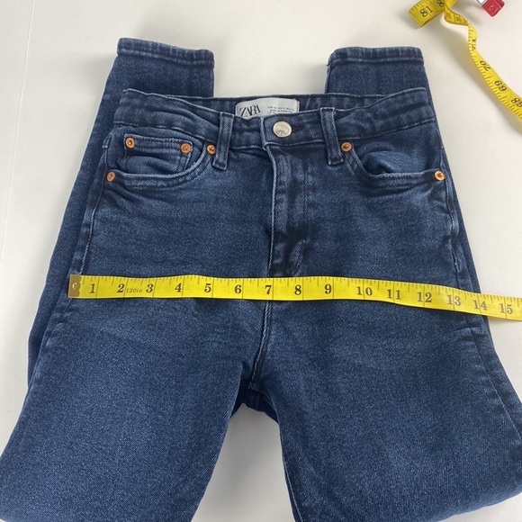 2/$25 Dark wash mid rise skinny tapered leg ankle denim cropped jeans size 4 - Picture 7 of 10